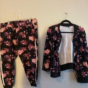 Torrid 2pc jogger set.